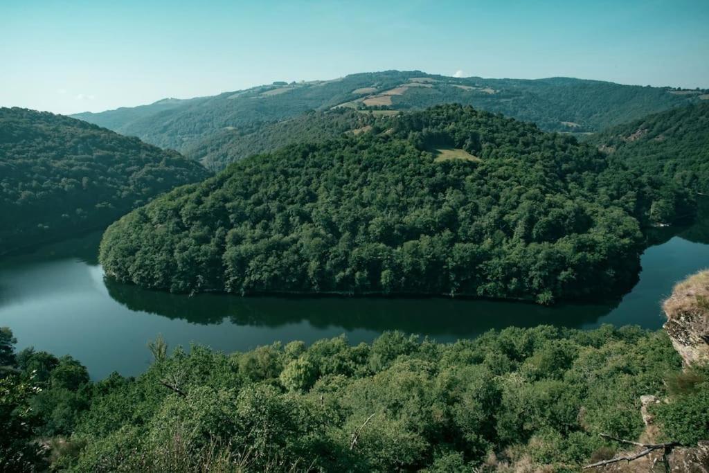 Lake House I // Alauzet Ecolodge + Nature Spa Castelnau-de-Mandailles Екстериор снимка